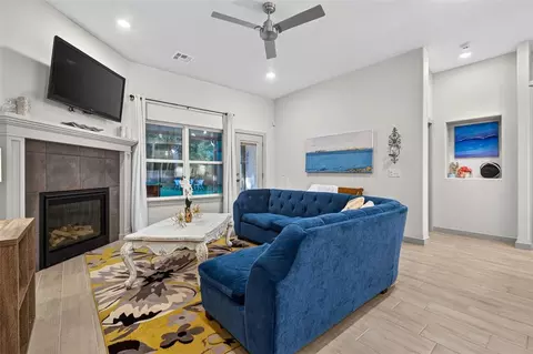 Living - 125 E 7th St, Arcadia, OK 73007 photo 3 of 4