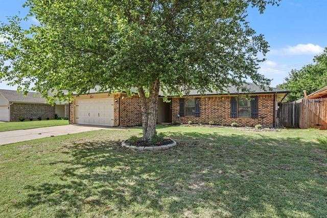 2513 Fairfield Dr, Edmond, OK 73012