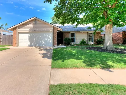 621 Cypress Dr, Oklahoma City, OK 73170