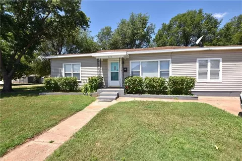 223 S 17th St, Guthrie, OK 73044