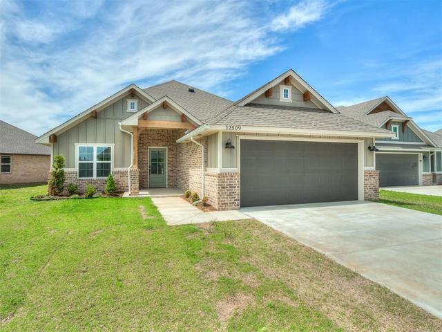 12509 Dolche Vita Dr, Yukon, OK 73099