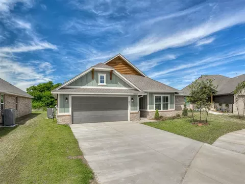 12513 Dolche Vita Dr, Yukon, OK 73099