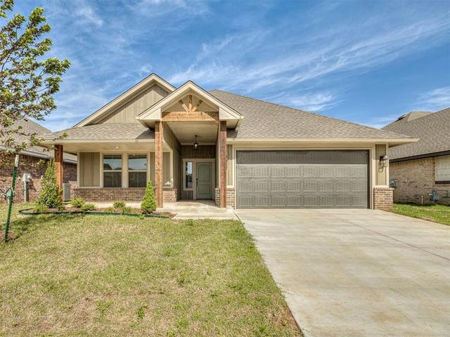 12501 Dolche Vita Dr, Yukon, OK 73099