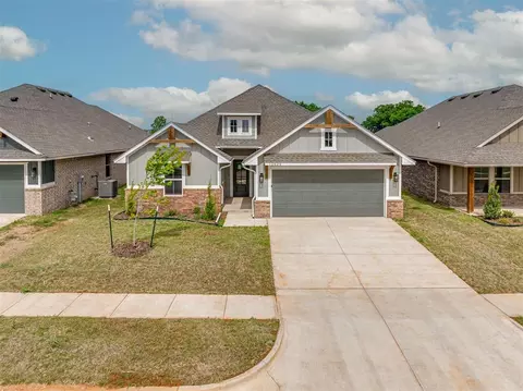 12429 Dolche Vita Dr, Yukon, OK 73099