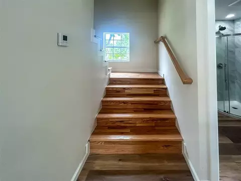 Entry Way - 208 W Apache St, Marlow, OK 73055 photo 1 of 3