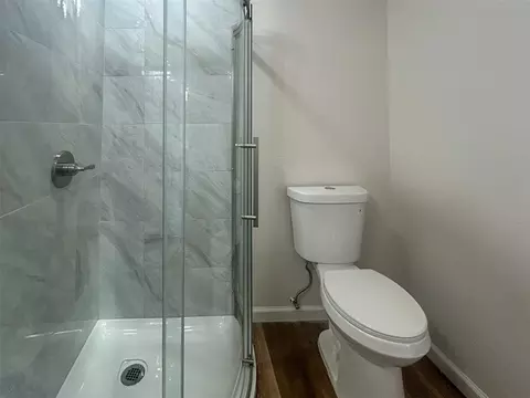 Bath - 208 W Apache St, Marlow, OK 73055 photo 2 of 10