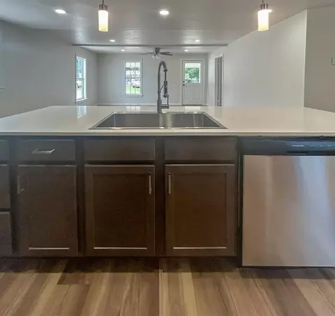 Kitchen - 208 W Apache St, Marlow, OK 73055 photo 5 of 5