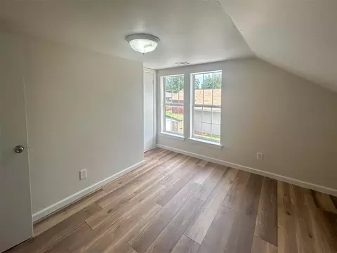 Bedroom - 208 W Apache St, Marlow, OK 73055 photo 2 of 5