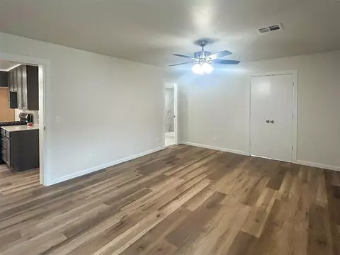 Living - 208 W Apache St, Marlow, OK 73055 photo 4 of 4