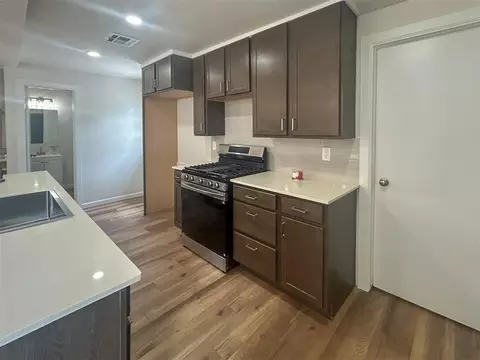Kitchen - 208 W Apache St, Marlow, OK 73055 photo 4 of 5