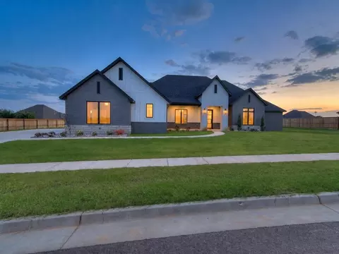 4704 SE 37th St, Moore, OK 73160 photo 2