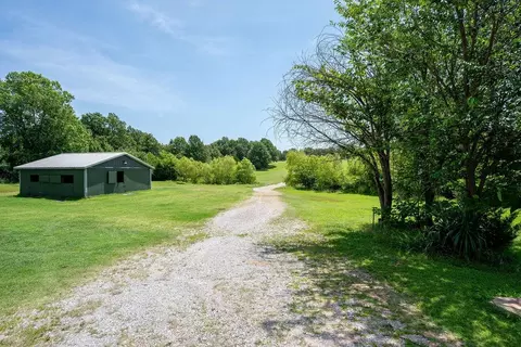 Exterior - 15615 S Pottawatomie Rd, Mcloud, OK 74851 photo 3 of 6