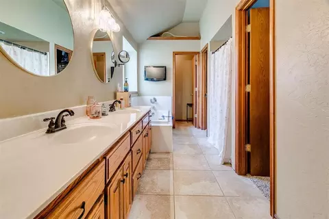 15613 Sandstone Ter, Moore, OK 73170 photo 31