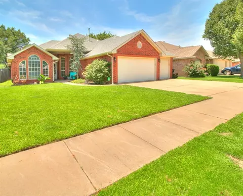 15613 Sandstone Ter, Moore, OK 73170 photo 1