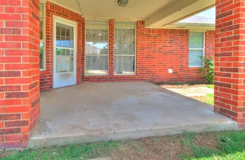 15613 Sandstone Ter, Moore, OK 73170 photo 40