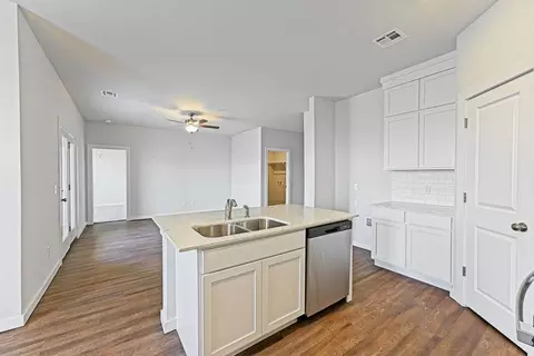 1710 Oak Way, Tuttle, OK 73089 photo 4