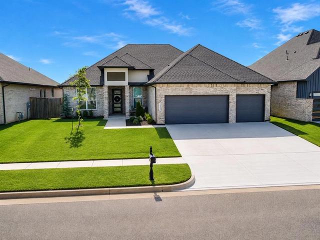 15717 Capri Ln, Edmond, OK 73013