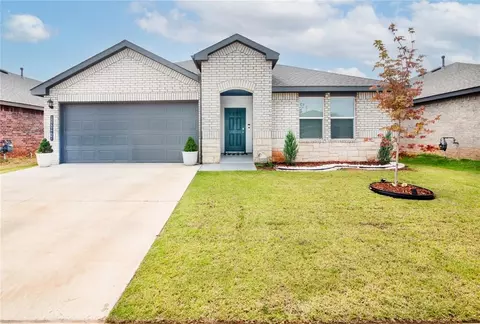 10204 NW 28th St, Yukon, OK 73099