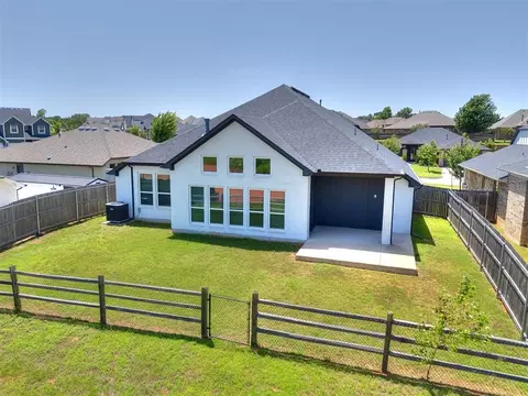 13244 Sawtooth Oak Rd, Choctaw, OK 73020
