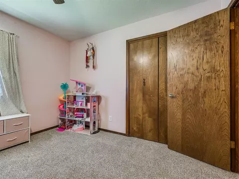 Bedroom - 400 Ridgewood Dr, Tuttle, OK 73089 photo 10 of 10