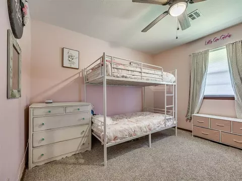 Bedroom - 400 Ridgewood Dr, Tuttle, OK 73089 photo 8 of 10