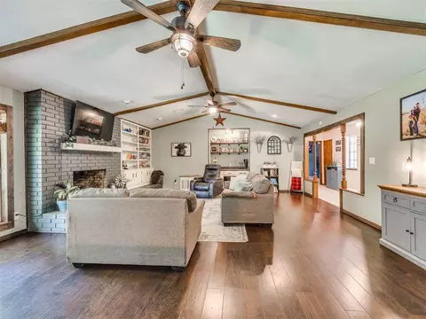 Living - 400 Ridgewood Dr, Tuttle, OK 73089 photo 1 of 3