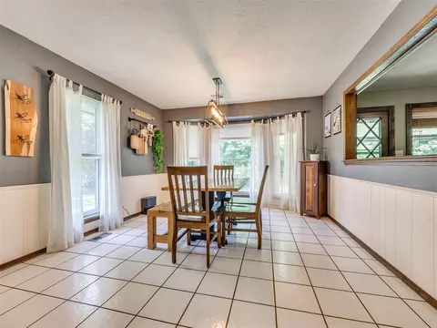 Dining - 400 Ridgewood Dr, Tuttle, OK 73089 photo 1 of 2