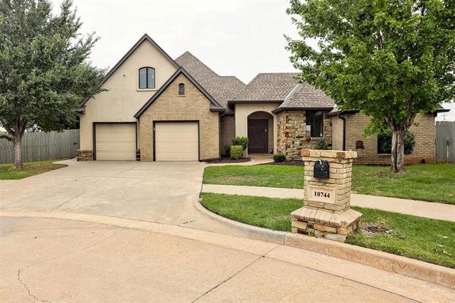 10744 N Ann Arbor Ave, Oklahoma City, OK 73162