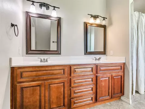 2195 S Dobbs Rd, Harrah, OK 73045 photo 23