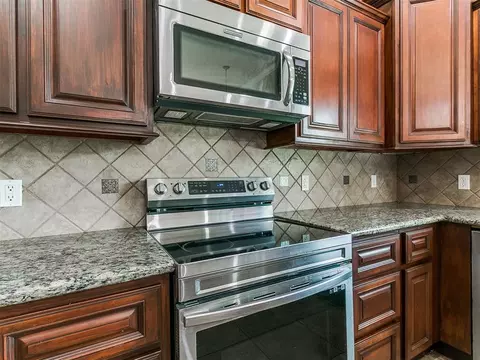 2195 S Dobbs Rd, Harrah, OK 73045 photo 9