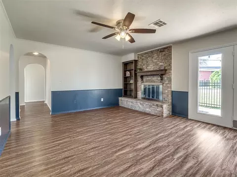 222 Shadybrook Pl, Midwest City, OK 73110