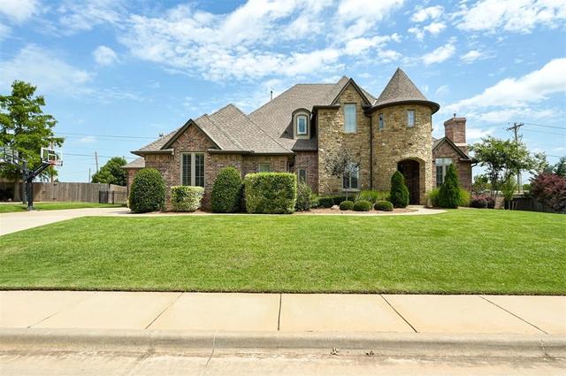 309 Oak Summit Rd, Edmond, OK 73025