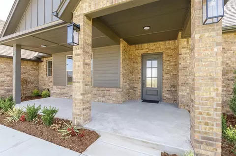 Exterior - 1026 Jaden Blvd, Tuttle, OK 73089 photo 5 of 8