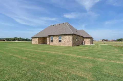 Exterior - 1026 Jaden Blvd, Tuttle, OK 73089 photo 6 of 8