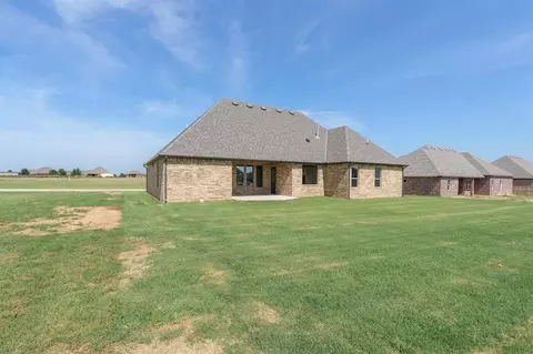 Exterior - 1026 Jaden Blvd, Tuttle, OK 73089 photo 7 of 8