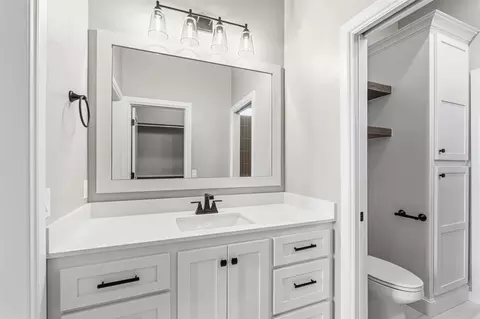 Bath - 1026 Jaden Blvd, Tuttle, OK 73089 photo 8 of 9
