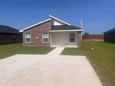 724 Elm St, Seminole, OK 74868