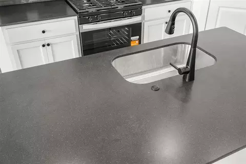 Kitchen - 1400 SW 158th Ter, Moore, OK 73170 photo 3 of 5