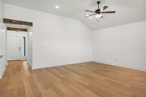 Living - 1400 SW 158th Ter, Moore, OK 73170 photo 4 of 4