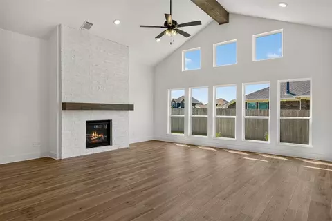 Living - 1424 SW 159th St, Moore, OK 73170 photo 3 of 3
