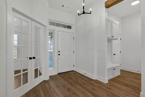 Entry Way - 1424 SW 159th St, Moore, OK 73170 photo 2 of 3