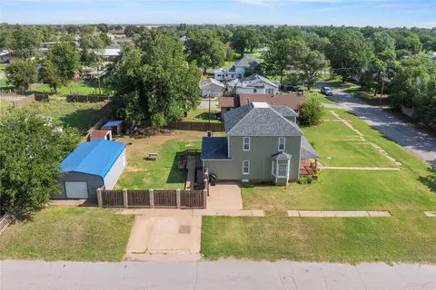 View/Area - 301 N Wikoff Ave, Watonga, OK 73772 photo 2 of 2