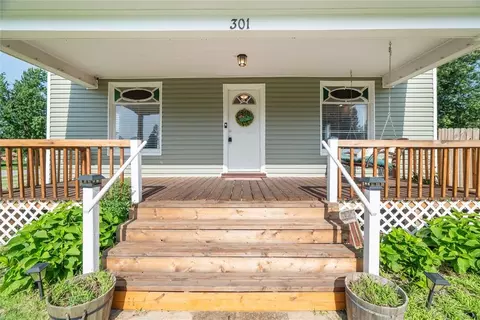 Exterior - 301 N Wikoff Ave, Watonga, OK 73772 photo 5 of 15
