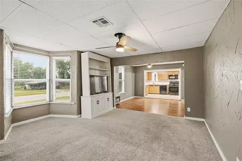 Living - 301 N Wikoff Ave, Watonga, OK 73772 photo 1 of 4
