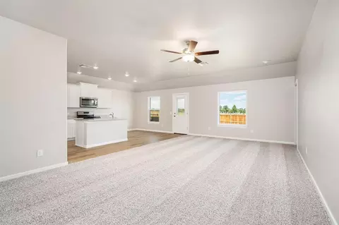 744 Luna Way, Tuttle, OK 73089 photo 4