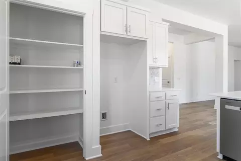 Entry Way - 151 Pleasant Vw, Harrah, OK 73045 photo 2 of 4