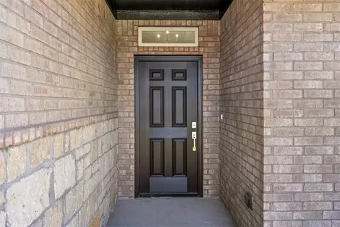 Entry Way - 151 Pleasant Vw, Harrah, OK 73045 photo 1 of 4