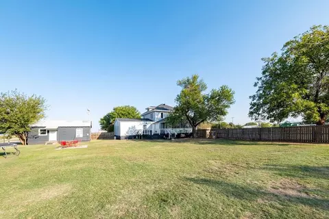 Exterior - 611 Wichita Ave, Devol, OK 73531 photo 6 of 7