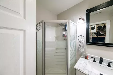 Bath - 611 Wichita Ave, Devol, OK 73531 photo 6 of 6