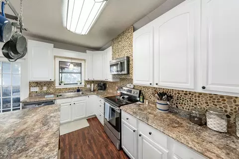 Kitchen - 611 Wichita Ave, Devol, OK 73531 photo 2 of 5